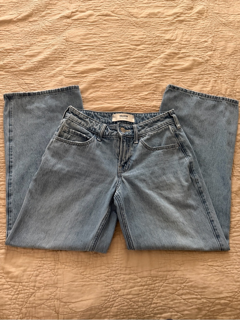 Hollister Women's Light Blue Straight Leg Jeans